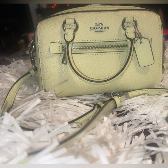 NWT!! Coach pale lime mini purse - Picture 6 of 6